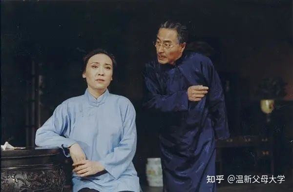 鲁侍萍，鲁侍萍人物形象概括