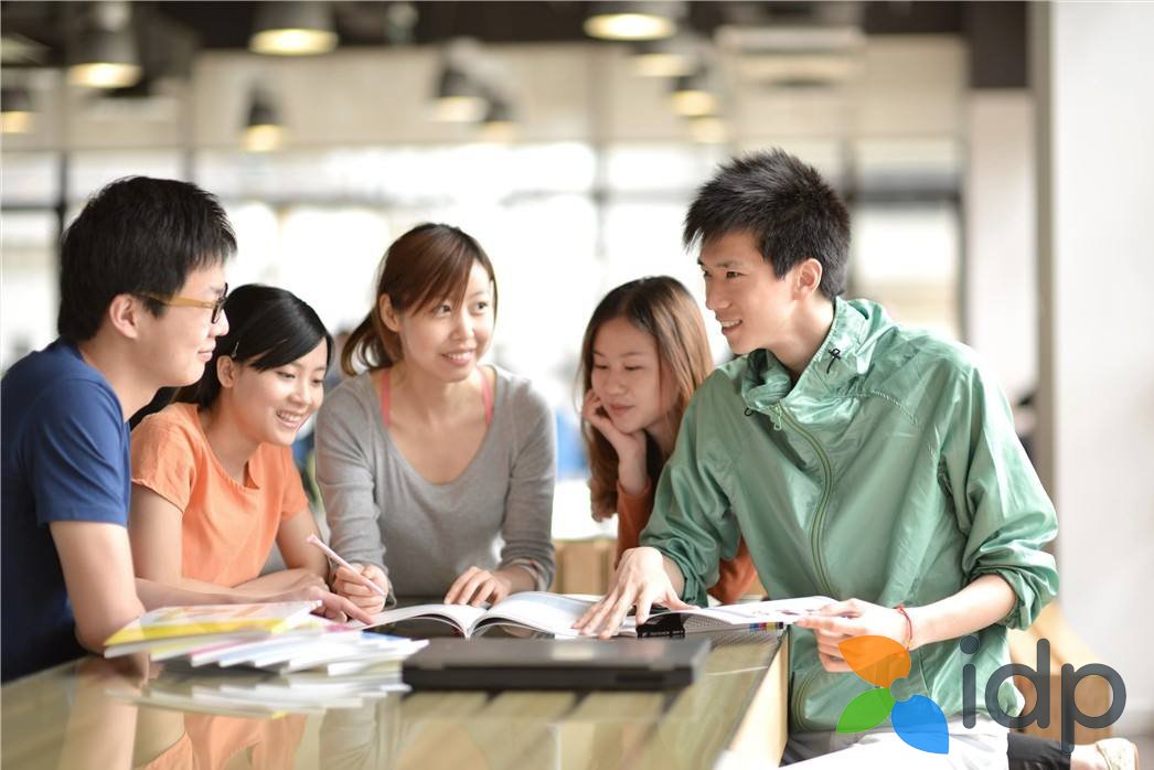关于2015留学中介排名的信息