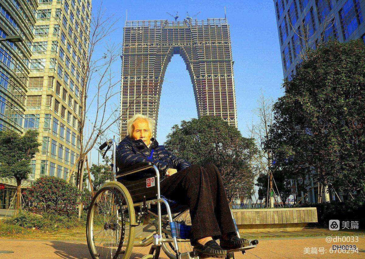 音容犹在，音容犹在的近义词