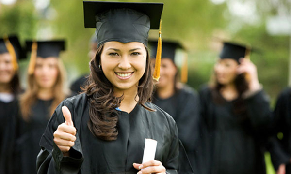 高二去美国留学，高二去美国留学可以在美国考大学吗