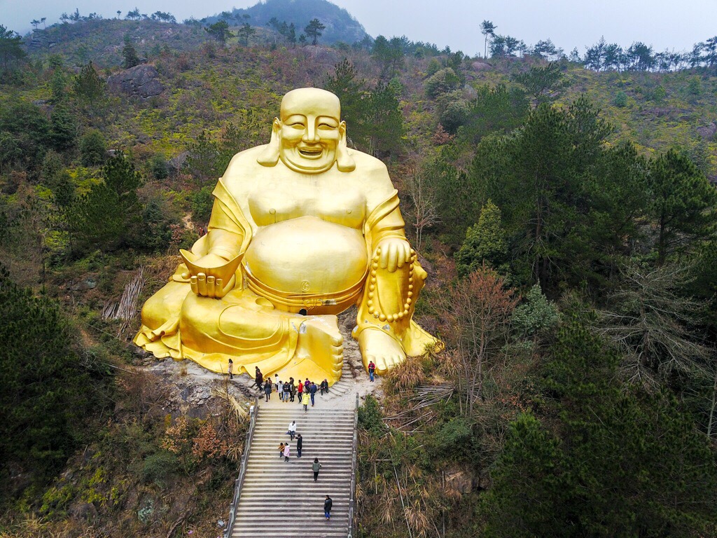 落鹤山，落鹤山大佛为什么要拆