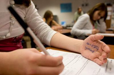 留学生遣返案例，9名中国留学生被遣返