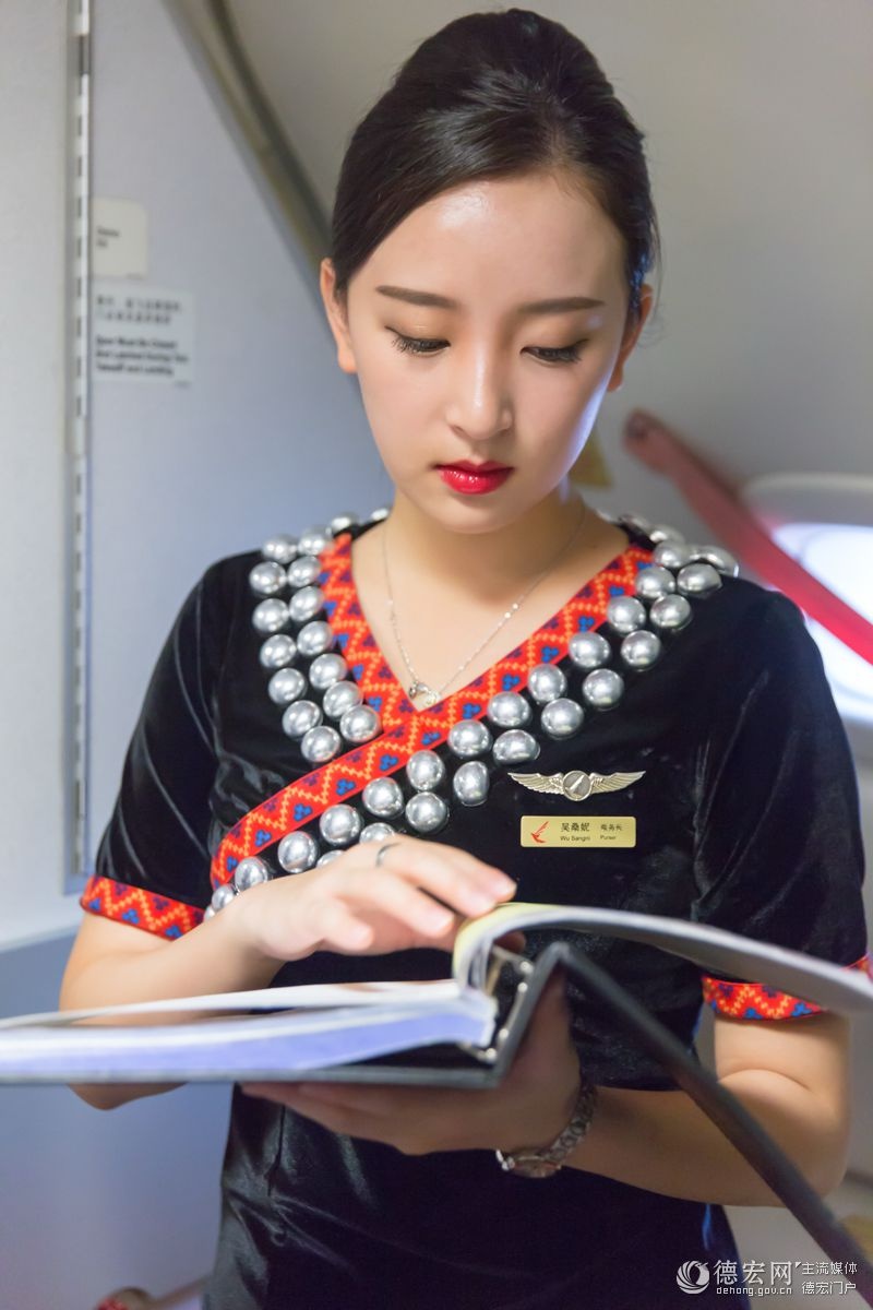 留学生空姐，美国空姐学历