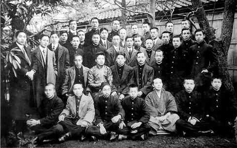 第一代留学生，第一代留学生背景