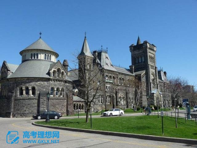 加拿大大学留学，加拿大大学留学费用一年大概多少人民币高中