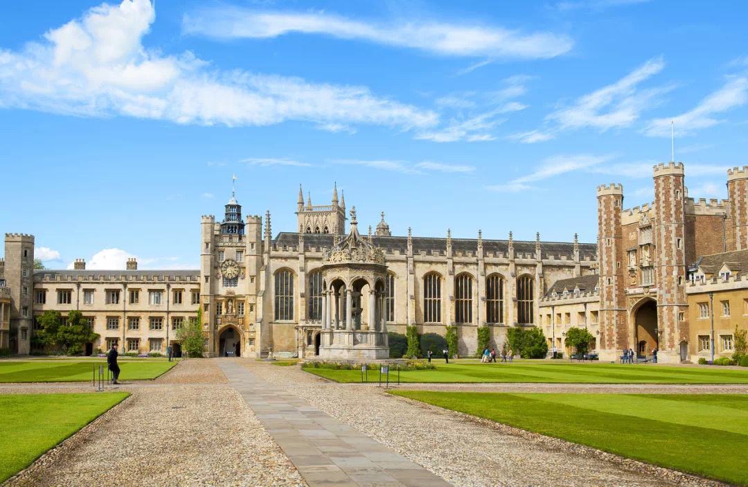 英国一年的留学费用，英国一年留学费用30万