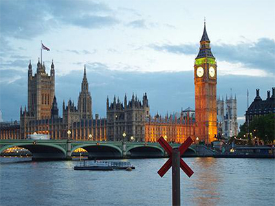 英国美术留学费用，英国美术生出国留学费用