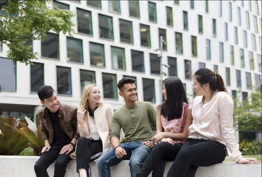 高考结束出国留学，高考后留学出国还填志愿吗