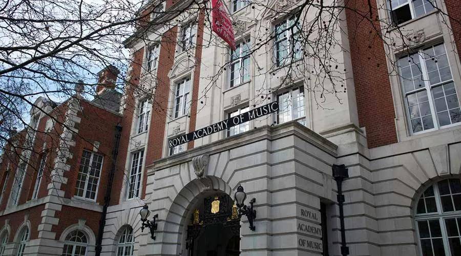 艺术留学英国，艺术留学英国美国硕士哪个好