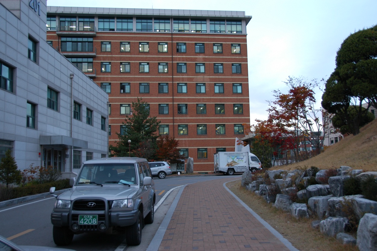 韩国首尔大学留学，韩国首尔大学留学条件及费用研究生