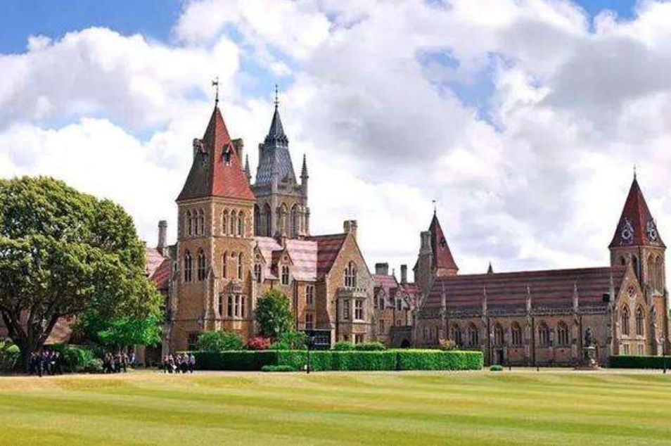 金吉列英国留学，金吉列申请英国学校成功率高吗