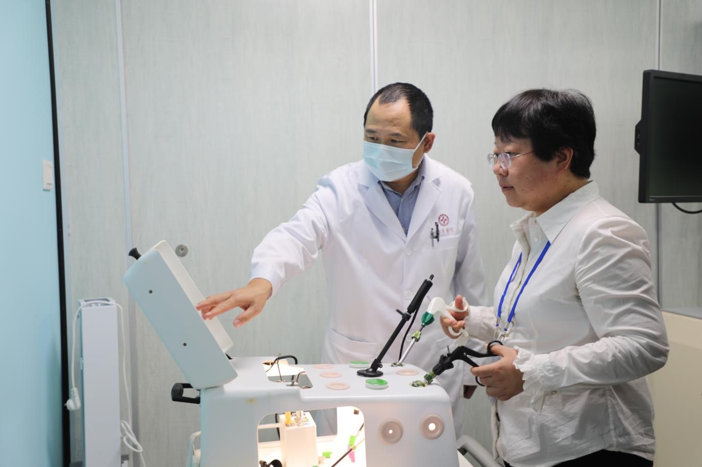 临床医学留学生，临床医学留学生回国就业