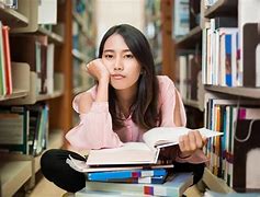 高中出国留学多少钱，高中出国留学多少钱一年加拿大