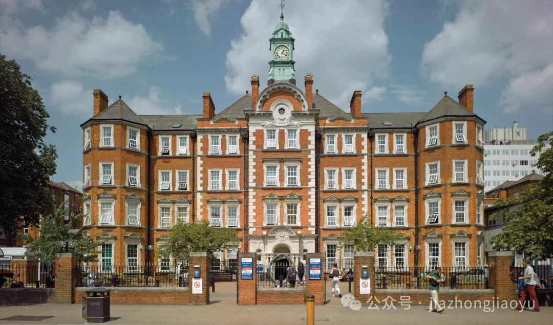 英国留学费用较低的学校，英国留学哪个学校学费最便宜