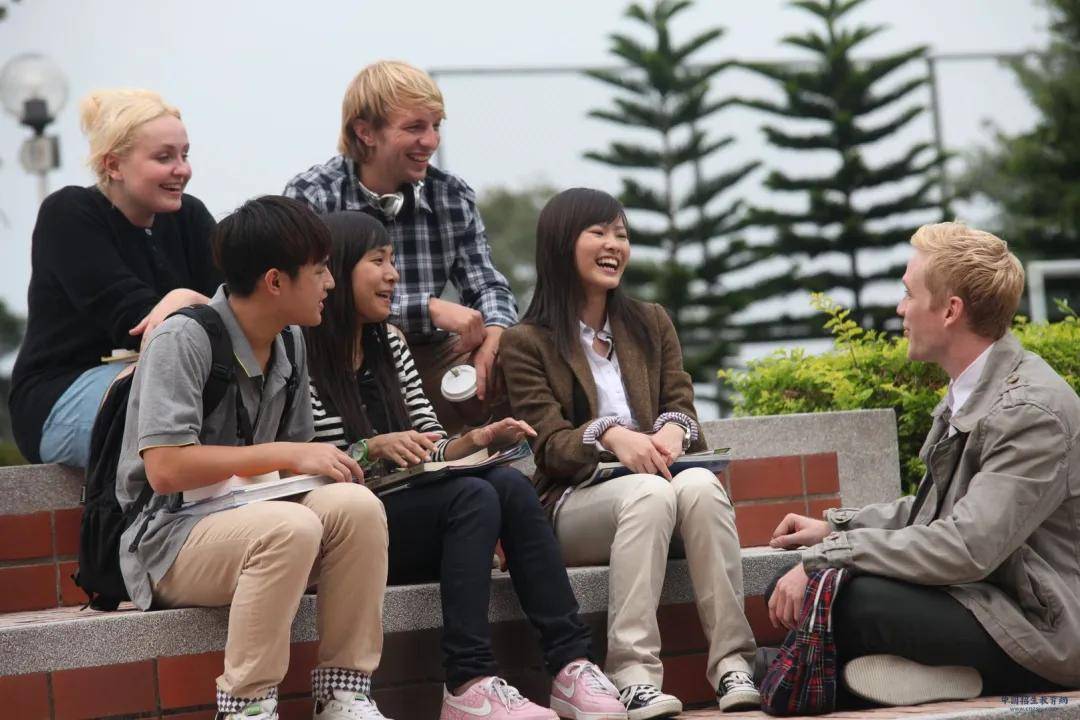 留学生工作，留学生工作过还能算是应届生吗